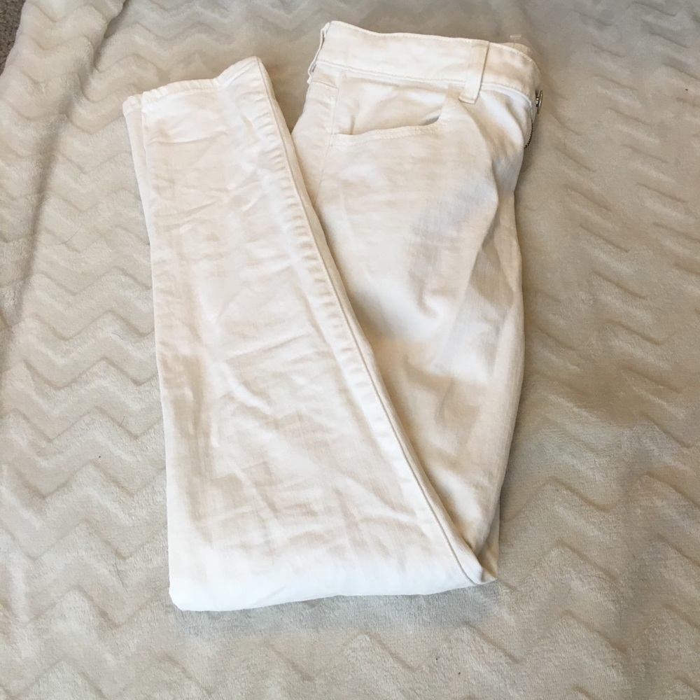 White American Eagle Jegging jeans